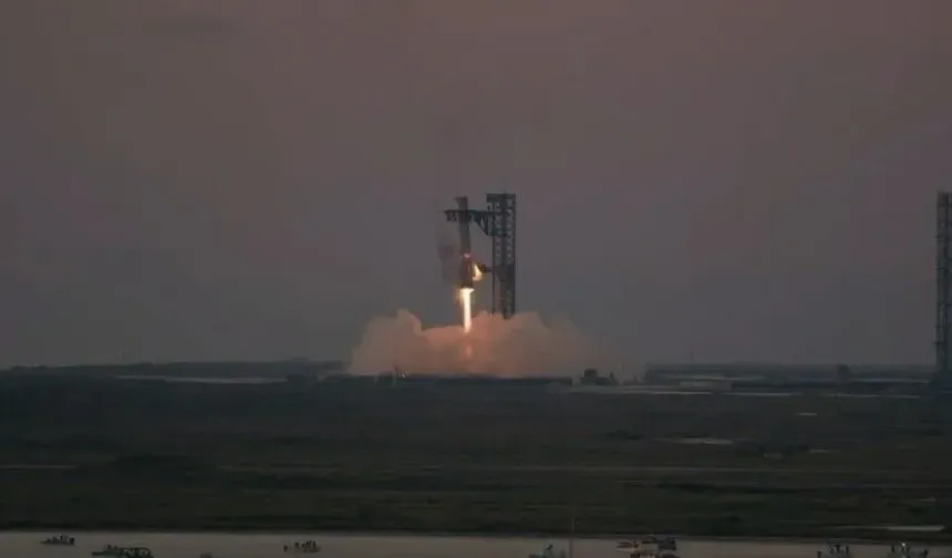 SpaceX, Starship roketiyle 20 uydu fırlattı