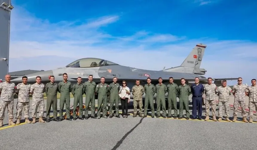 Türk F-16'ları NATO Geliştirilmiş Hava Polisliği Blok-72 nöbetini devraldı