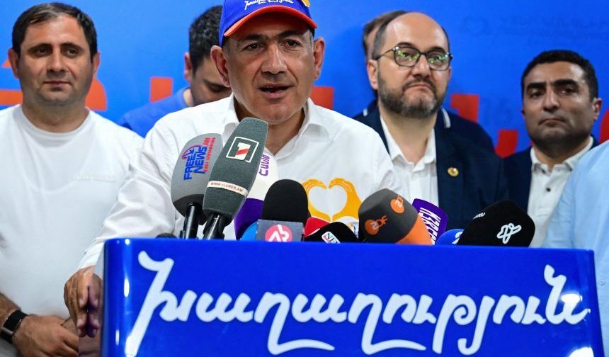Ermenistan'da hükümetin istifasının ardından Paşinyan, yeniden başbakan olarak atandı