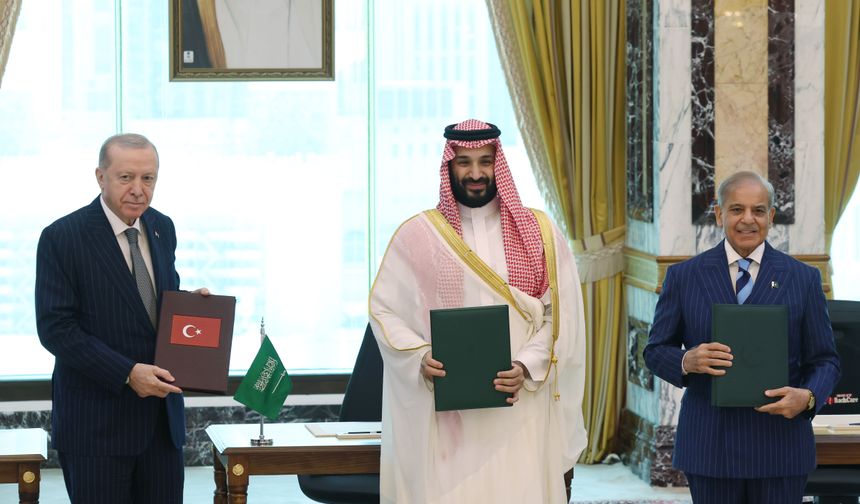 Üçlü anlaşmaya ilişkin ortak açıklama: “Anlaşma, üç devlet arasındaki savunma işbirliğinin geliştirilmesini öngörüyor"