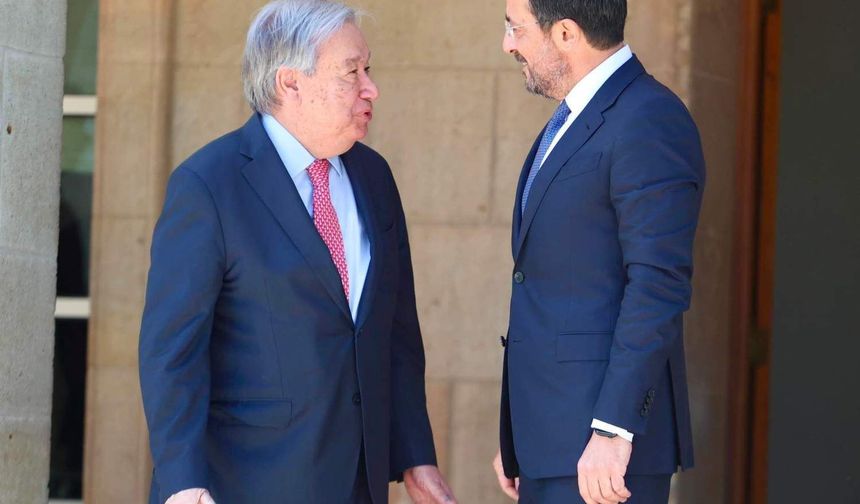 Cyprus Mail Hristodulidis’i süreci ağırdan almak, AKEL ve DİSİ’yi de sessiz kalmakla eleştirdi