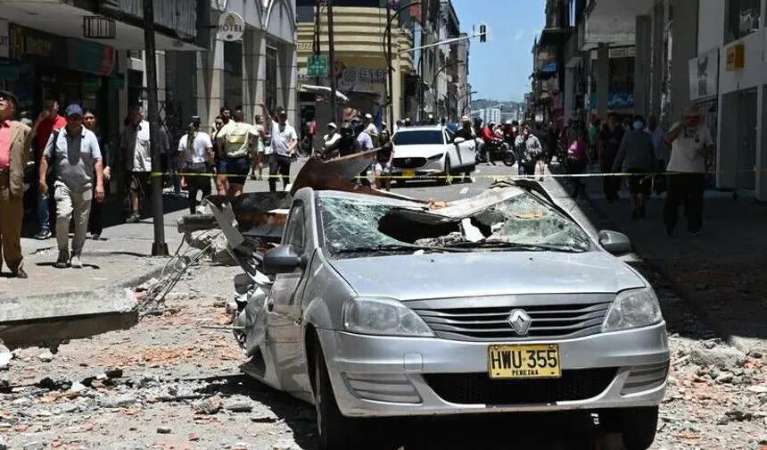 Kolombiya'da deprem nedeniyle "ekonomik, sosyal ve ekolojik acil durum" ilan edildi