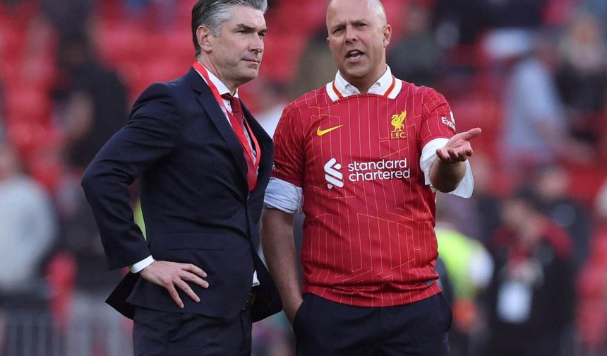 Liverpool'da kritik ayrılık: Richard Hughes görevi bıraktı