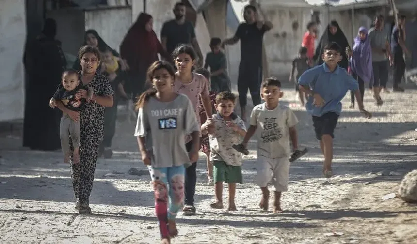 BM: “Dünya genelinde 117 milyon insan yerinden edilmiş durumda”