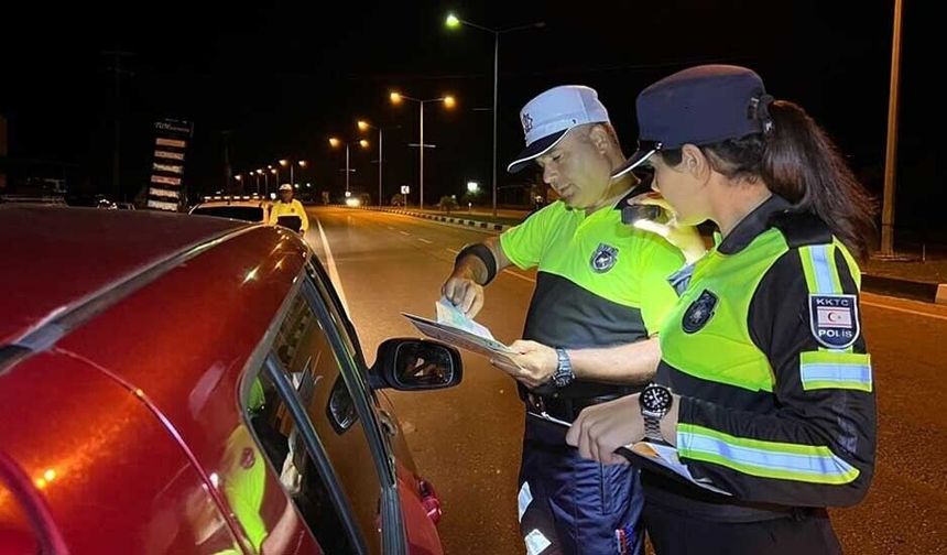 Ülke genelinde trafik denetimleri: Bir günde 360 sürücü rapor edildi, 21 araç trafikten men edildi