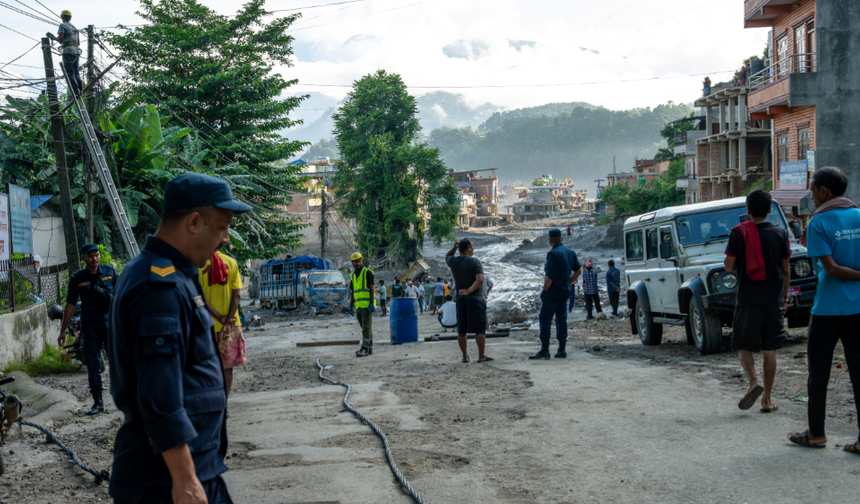 Nepal’deki sel felaketi: Ölenlerin sayısı bini, kayıp sayısı üç bini aştı
