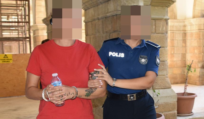 Ayrıldığı erkek arkadaşının evini kundakladı