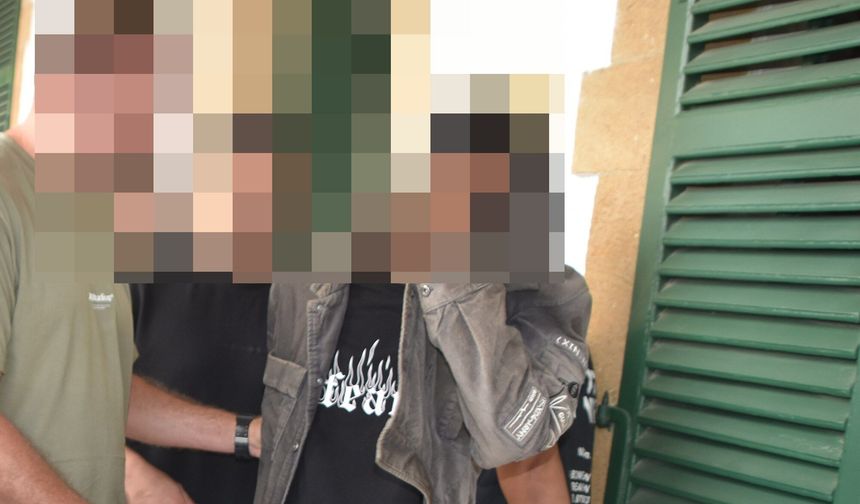 Uyuşturucu ve 103 adet hapla yakalandı