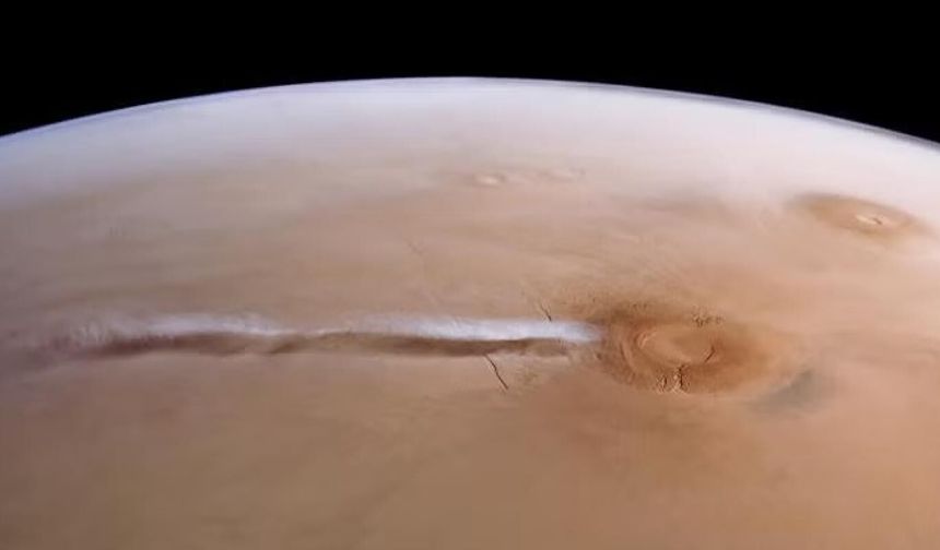 Mars'ın en tuhaf bulutu, sanılandan da sıradışı çıktı