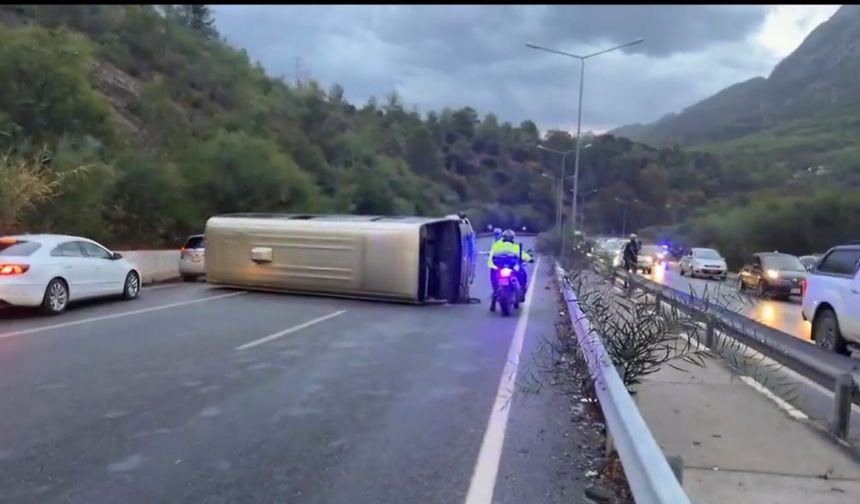 Otobüs kazasında yaralananlar Bilal Aydın ve Furkan Yayla...