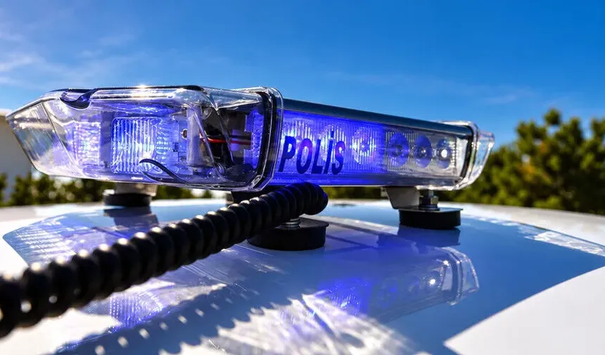 Bayraklı Belediyesine yönelik rüşvet ve ihale soruşturmasında 45 şüpheli gözaltına alındı