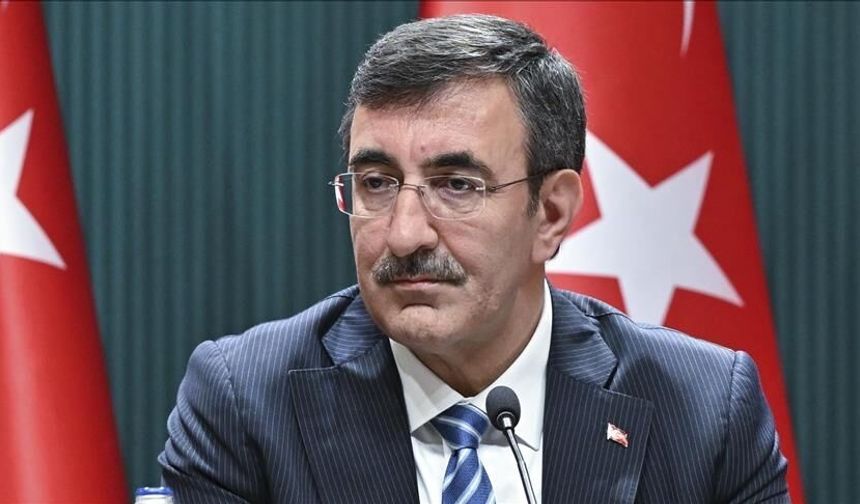 Yılmaz İstanbul'da çöken binada hayatını kaybedenlere rahmet, yaralılara şifa diledi