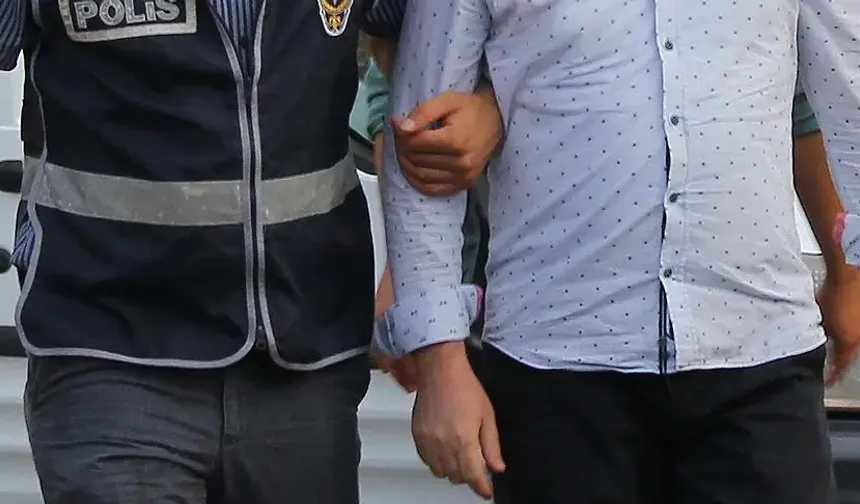 Maltepe'de kısmen çöken 7 katlı binanın mimarı ve şantiye şefi gözaltına alındı