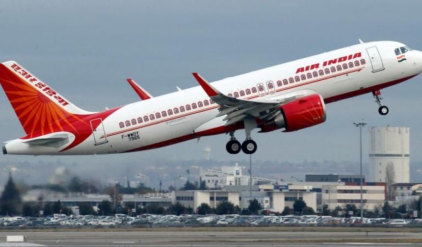 Air India uçağı, kaçırılma alarmı iddiası üzerine acil iniş yaptı