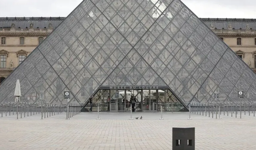 "Louvre Müzesi onarılmazsa kapılarını halka kapatmak zorunda kalacak" uyarısı...