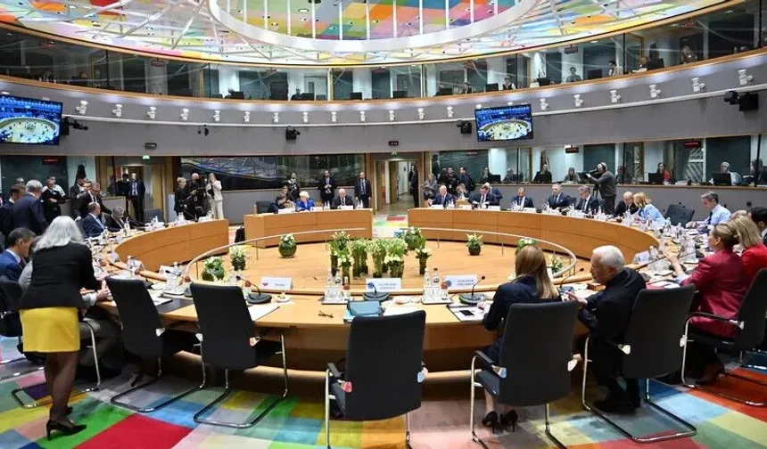 AB liderleri zirvenin ikinci gününde Ukrayna, güvenlik ve göç konularını görüşüyor