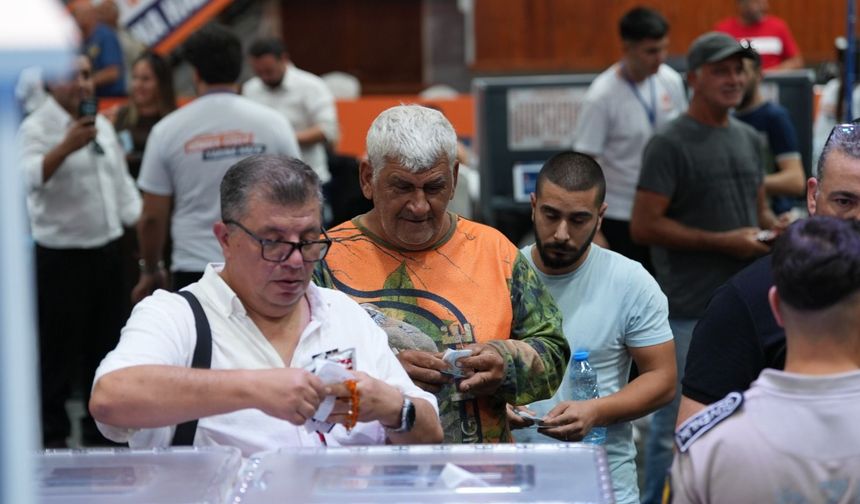 UBP’nin milletvekili aday belirleme ve sıralama seçiminde oy verme işlemi devam ediyor