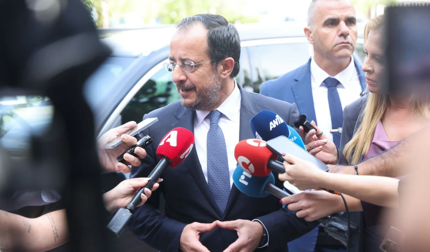 Cyprus Mail’den Kıbrıs müzakereleri yorumu: “Hristodulidis kaleleri yerinden oynatmayı bırakmalı”