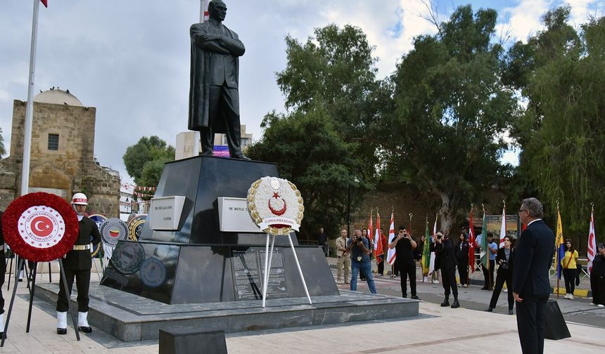 29 Ekim Cumhuriyet Bayramı... Lefkoşa Atatürk Anıtı'nda tören düzenlendi