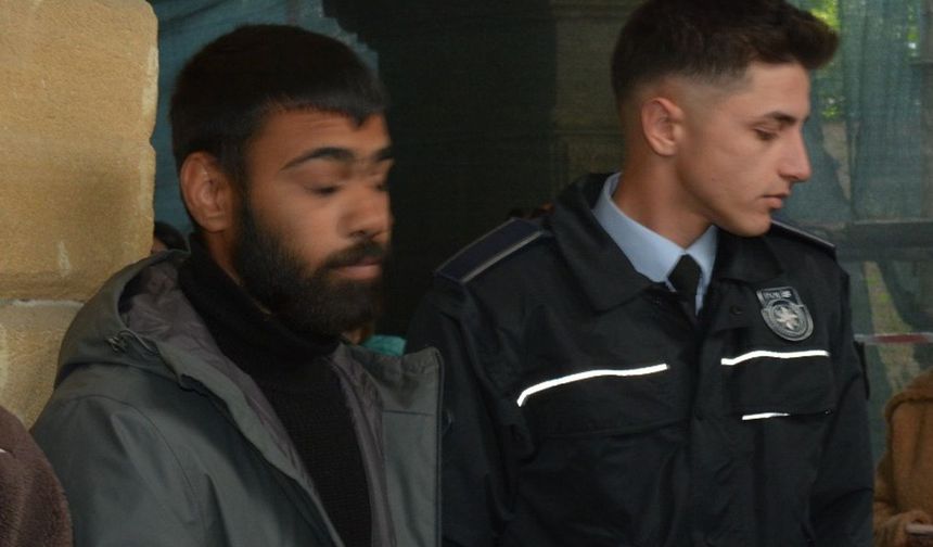 Ev açma ve sirkat davasında iki sanığa hapis cezası