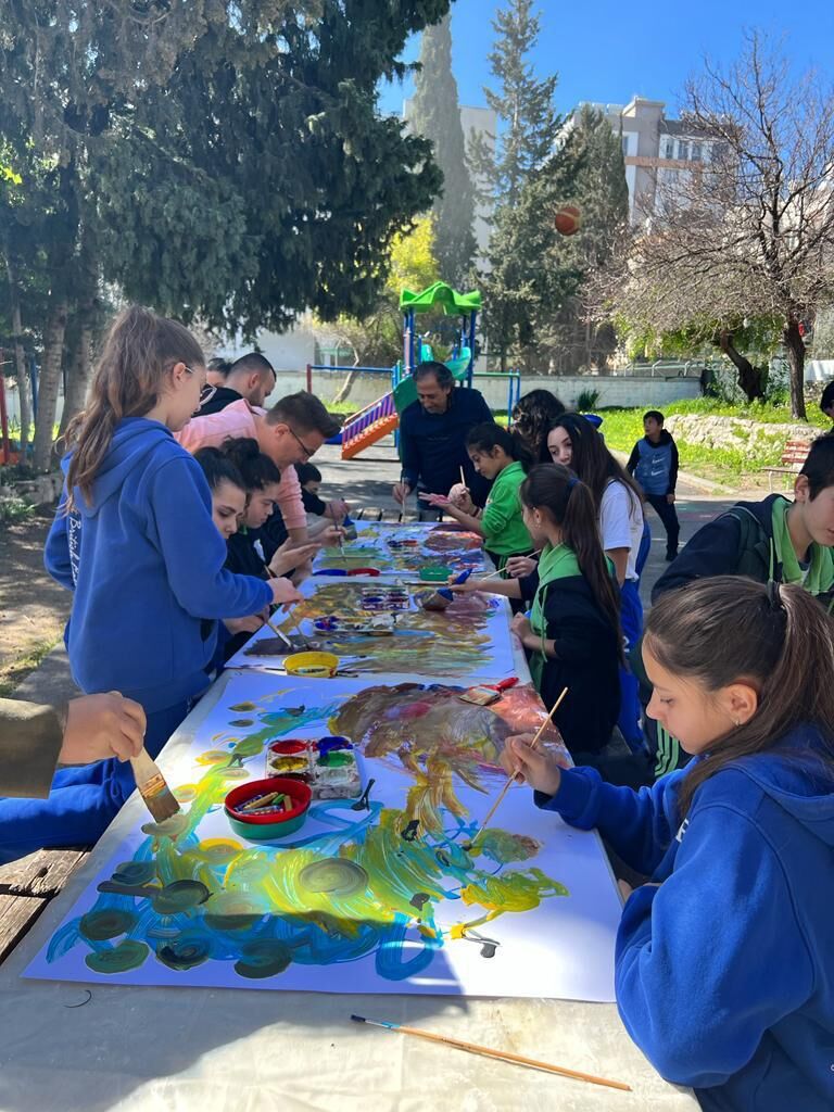 Necat British College Ve Girne zel E itim Okulu rencileri Ortak