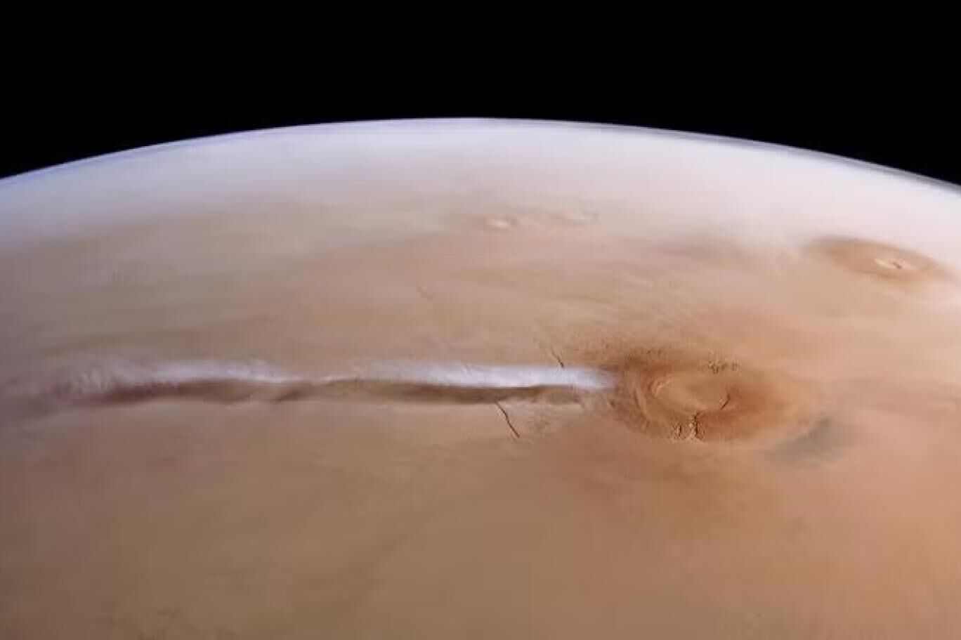 Mars'ın en tuhaf bulutu, sanılandan da sıradışı çıktı