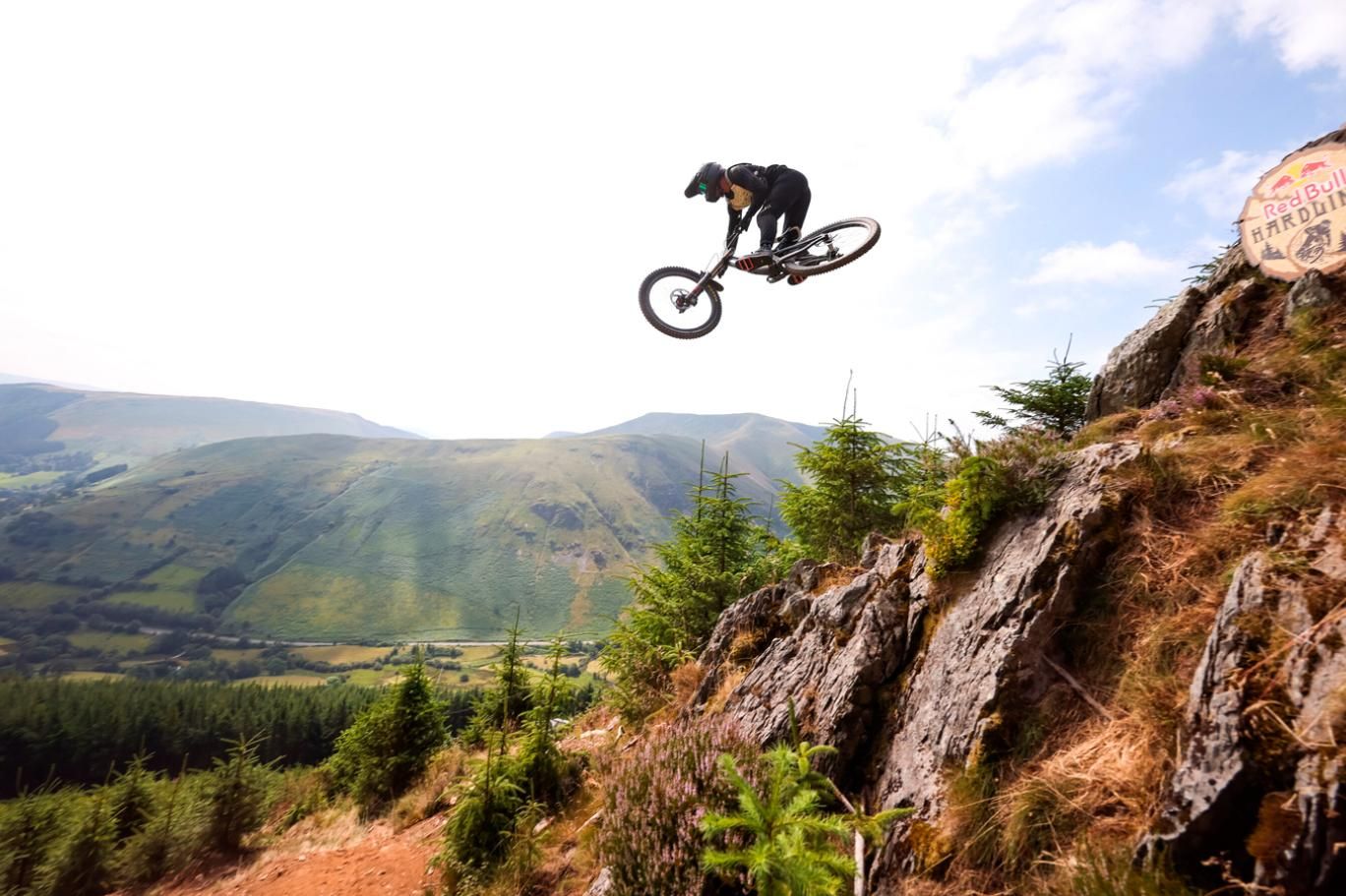Dağ bisikletinin en uç hali: Red Bull Hardline