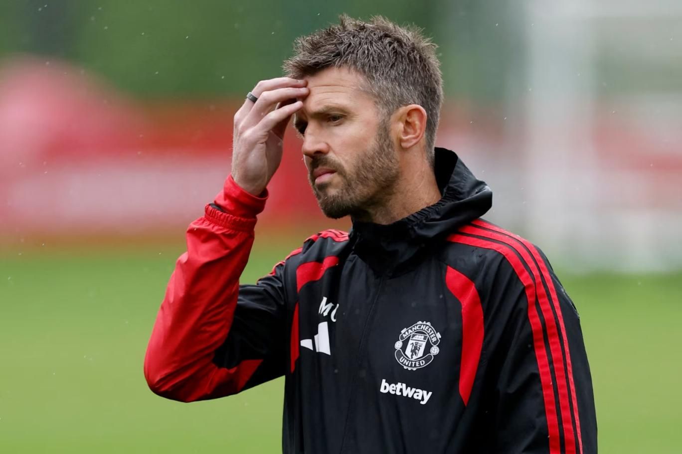 Michael Carrick, Manchester United'ı şampiyon yapmak için tarih vermiyor
